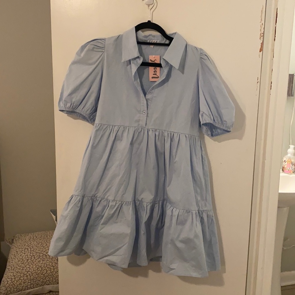 Cute puff sleeve collared dress!